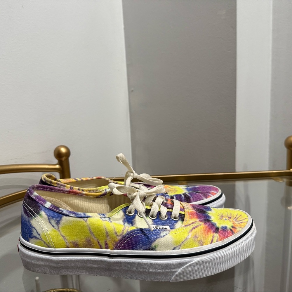 Vans Purple and Yellow Sneakers Classic Style. Like new